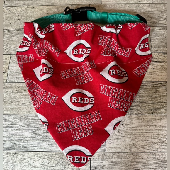 Reds Over the Collar Dog Bandanna (Medium) - Picture 1 of 2